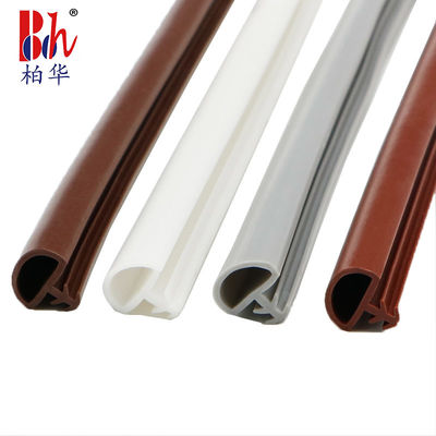 Nastro di tenuta di gomma antiurto del PVC del fono assorbente della striscia di legno del sigillo alla porta per la porta di legno e la Spinta-misura Windows