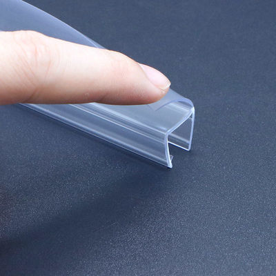 La striscia di vetro trasparente H del sigillo alla porta della doccia del PVC modella l'acqua del bagno che conserva la striscia