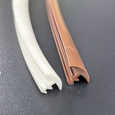 T solido modella l'installazione facile di legno della fettuccia di vigogna del PVC della striscia del sigillo alla porta