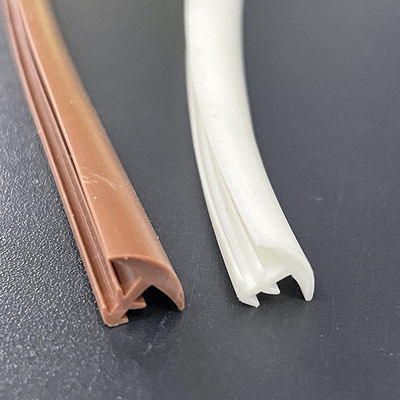 T solido modella l'installazione facile di legno della fettuccia di vigogna del PVC della striscia del sigillo alla porta