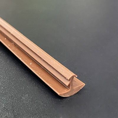 T solido modella l'installazione facile di legno della fettuccia di vigogna del PVC della striscia del sigillo alla porta