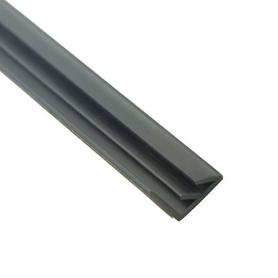 Le guarnizioni resistenti al fuoco autoadesive Co hanno espulso PVC per la porta di legno