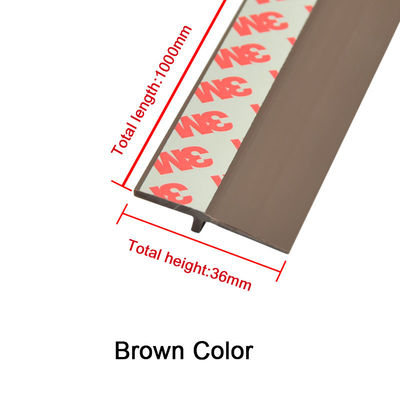 Guarnizione inferiore espelsa co- della porta del PVC di Brown con la spogliatura di tempo della porta del garage del nastro adesivo di 3M
